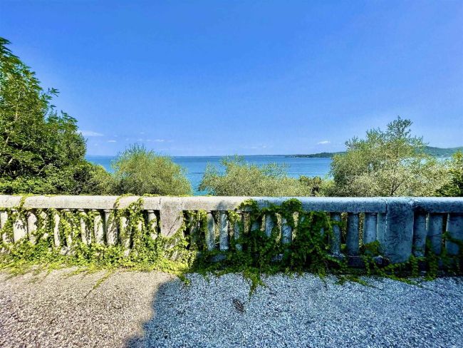 Villa storica con accesso a lago e darsena