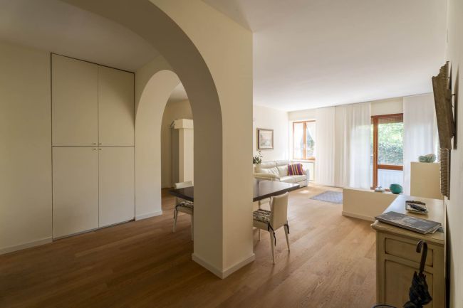 Ampio appartamento a Gardone a pochi passi dal lago