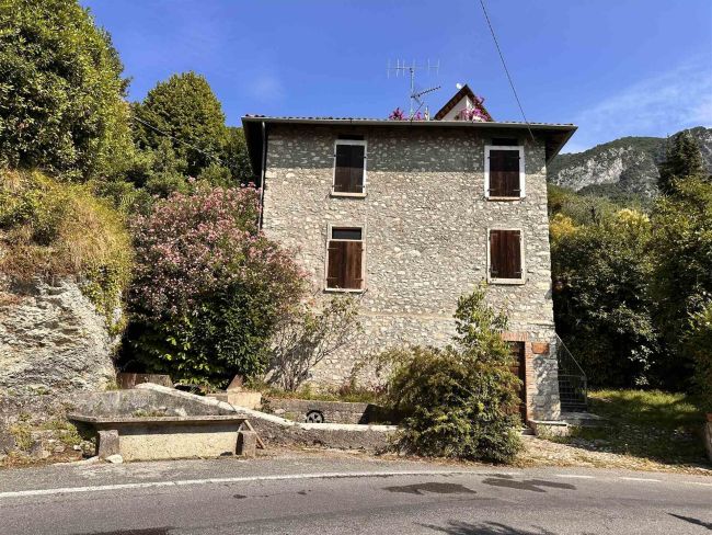 Casa di Charme con Vista Lago e Storia Unica