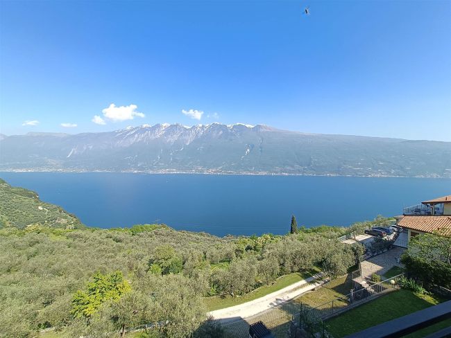 Appartamento con Terrazza Vista Lago