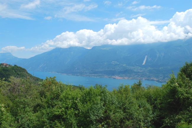 Villetta con vista panoramica e garage privato