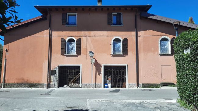 Nuova casa indipendente nelle vicinanze del lungolago.